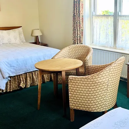 Tatis Bake-away Bed & Breakfast Roundstone
