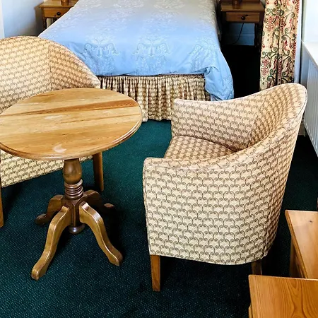 Tatis Bake-away Bed & Breakfast Roundstone
