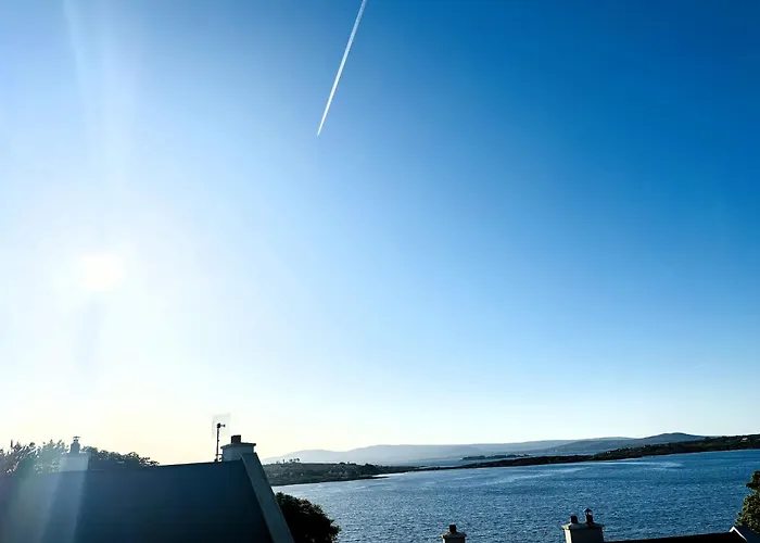 Bed & Breakfast Tatis Bake-away Roundstone